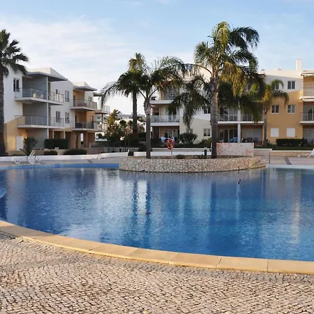 Sea And Pool At Da *