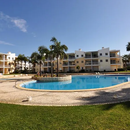 Daire Sea And Pool At Da Alvor