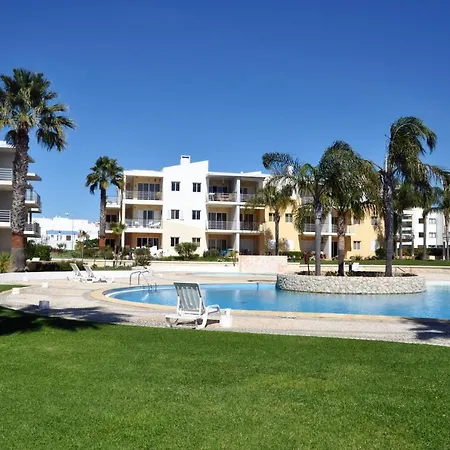 Daire Sea And Pool At Da Alvor