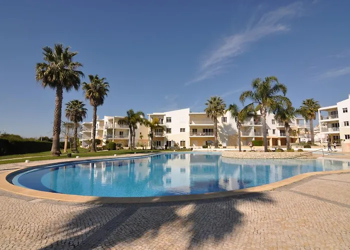Sea And Pool At Da Apartmán
