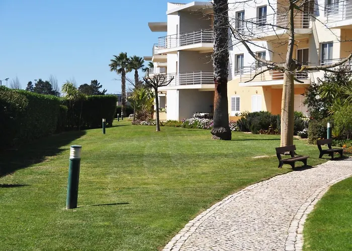 Sea And Pool At Da Apartmán