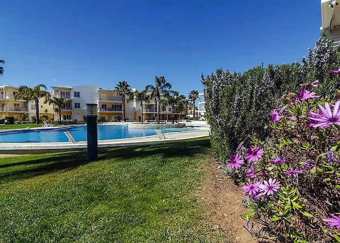 Sea And Pool At Da Apartmán *