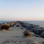 Sea And Pool At Da