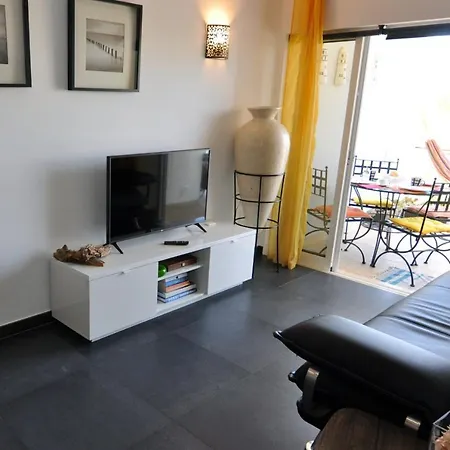 Sea And Pool At Da *