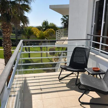 Sea And Pool At Da * אלבור