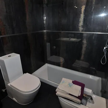 Sea And Pool At Da * אלבור