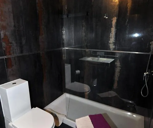 Sea And Pool At Da 公寓 *