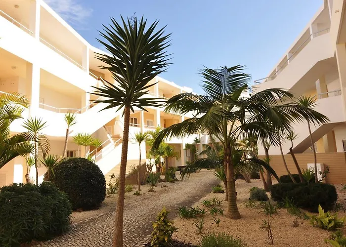 Sea And Pool At Da 公寓