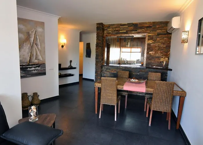 Sea And Pool At Da * 阿尔沃尔