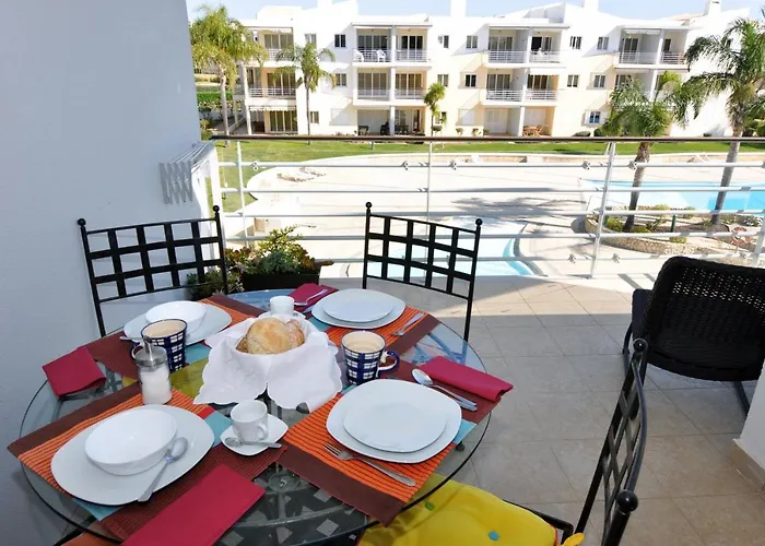 Sea And Pool At Da 公寓 阿尔沃尔