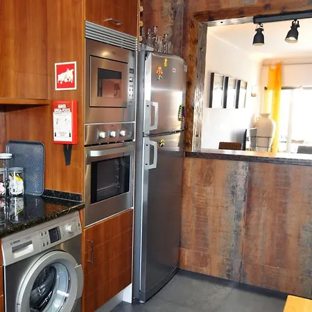 Sea And Pool At Da Apartamento Alvor